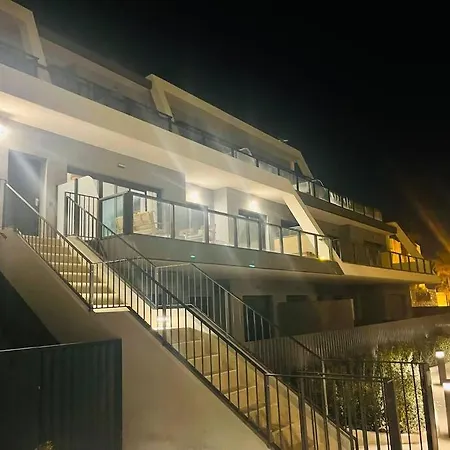 Iconic Sea Views Luxury Apartment Puerto Marino