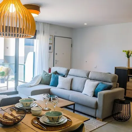 Iconic Sea Views Luxury Apartment Puerto Marino