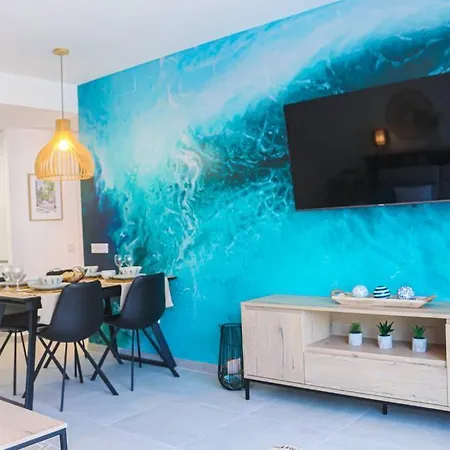Iconic Sea Views Luxury *