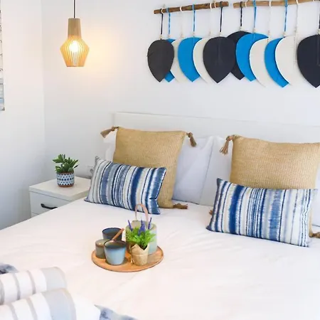 Iconic Sea Views Luxury Apartment